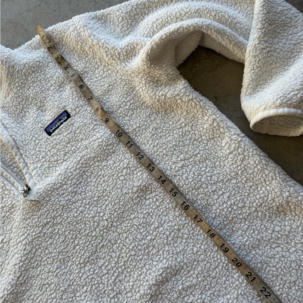 Patagonia Off-White Fleece Jacket - Picture 8 of 12